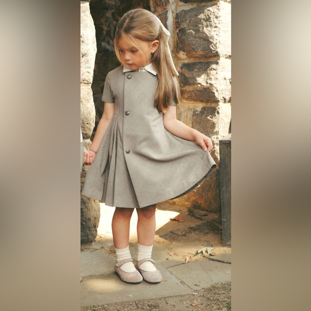 Coco blanc Gray Plaid dress with White Collar